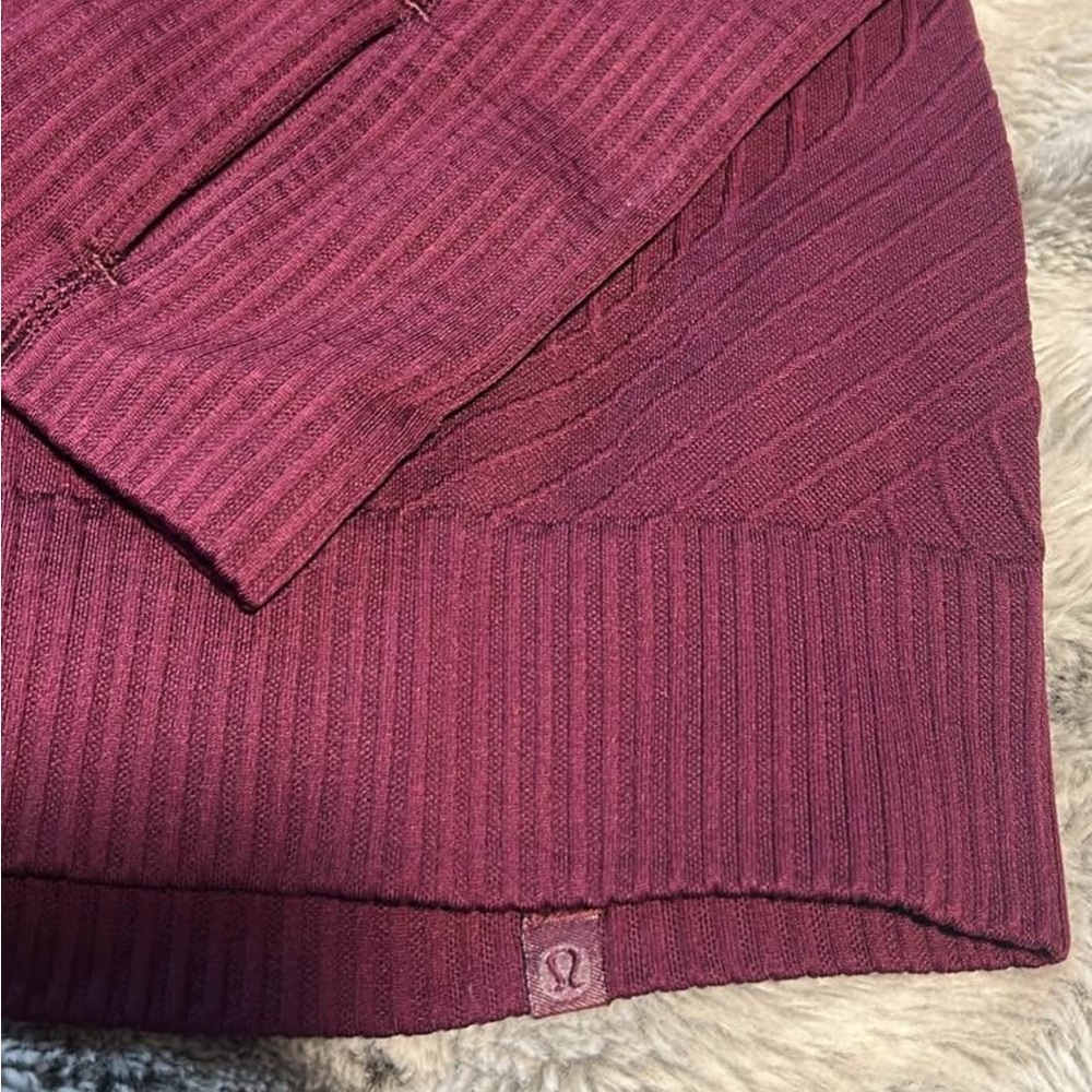 Lululemon Rest Less pullover. Size 6 - Picture 2 of 4